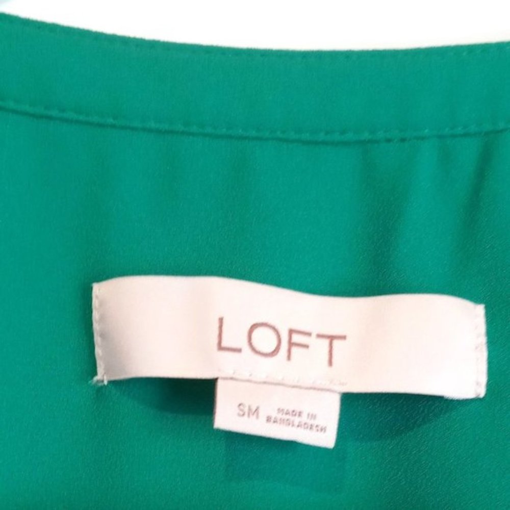 Loft Maternity Ruffle Split -Neck Blouse Size (Sm) - image 4